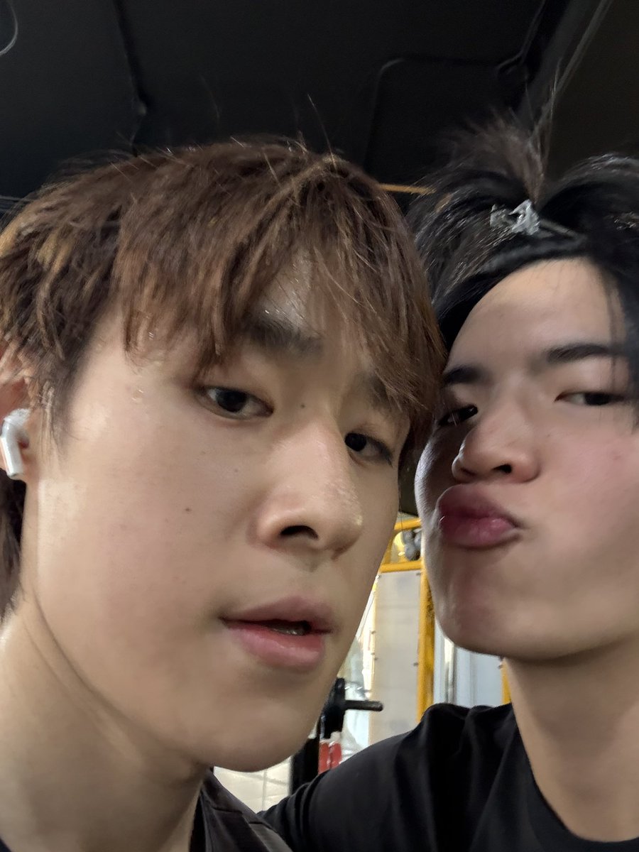 NutHongFamilyTH's tweet photo. เฟรนลิส ของน้องคีนน่ารักจังคับ 🤏🏻🥹✨

#nnutdan #hongshihoshi 
#NutHong #นัทฮง https://t.co/TISp3Arhio