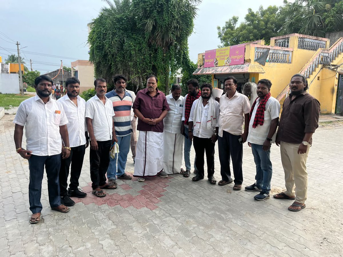 SUDHARSANAM_S's tweet photo. #மதுராந்தகம் சட்டமன்றத் தொகுதி இடைத்தேர்தலில் காணும் திராவிட முன்னேற்றக் கழகத்தின் வெற்றி வேட்பாளர் திரு @iparanthamen அவர்களை ஆதரித்து கீழாமூர் ஊராட்சியில் வாக்கு சேகரித்தோம். 

உடன், செங்குன்றம் பேரூர் கழக செயலாளர் திரு.சுதாகர் உள்ளிட்ட நிர்வாகிகள். 

#Vote4DMK 

@arivalayam @mkstalin @Udhaystalin @DMKITwing @DMK_Chennai