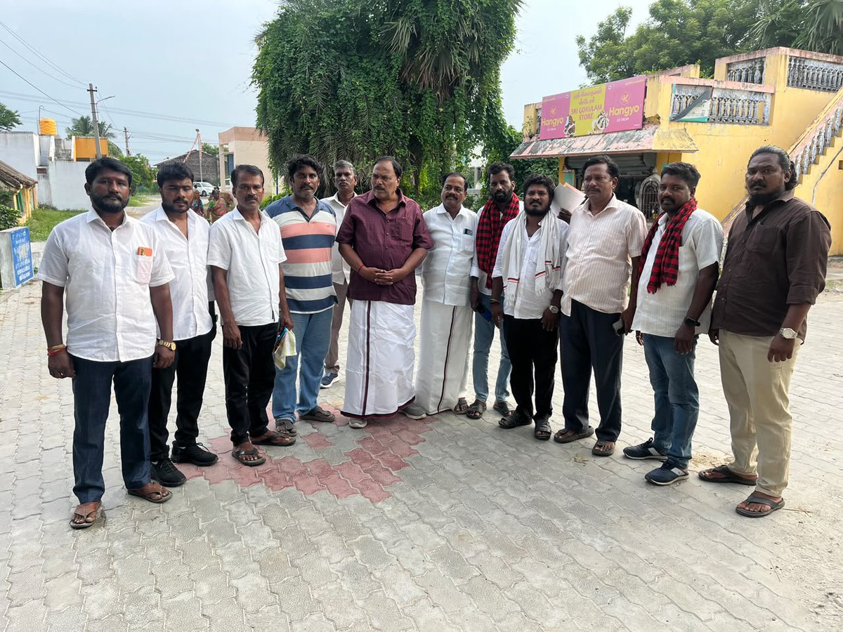 SUDHARSANAM_S's tweet photo. #மதுராந்தகம் சட்டமன்றத் தொகுதி இடைத்தேர்தலில் காணும் திராவிட முன்னேற்றக் கழகத்தின் வெற்றி வேட்பாளர் திரு @iparanthamen அவர்களை ஆதரித்து கீழாமூர் ஊராட்சியில் வாக்கு சேகரித்தோம். 

உடன், செங்குன்றம் பேரூர் கழக செயலாளர் திரு.சுதாகர் உள்ளிட்ட நிர்வாகிகள். 

#Vote4DMK 

@arivalayam @mkstalin @Udhaystalin @DMKITwing @DMK_Chennai