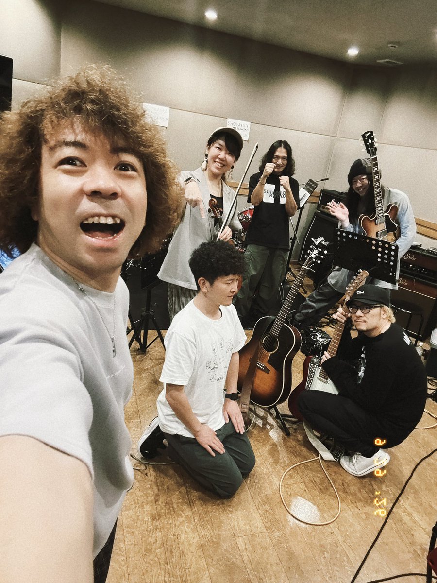 SaitoKei1010's tweet photo. このフルバンドメンバー6人
とにかく最強すぎる!!!!
スタジオ近くの気になってたラーメン屋も
とにかく最強すぎた!!!!
10/10 吉祥寺ビッグワンマンまであと12日!!
ソールドアウトまで残10!!
https://t.co/wbXPVWHwTV
とにかくまだ間に合うよ
とにかくおいで☺︎
#roadto1010
#斉藤慶 https://t.co/NAWcJsxvPD