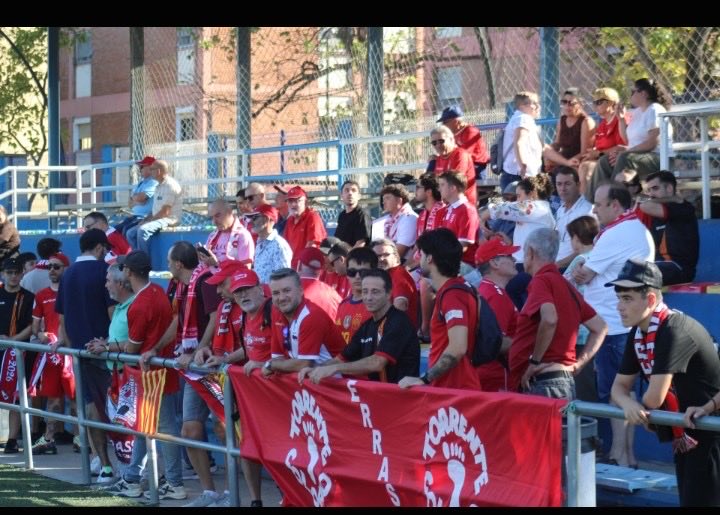 TorrenteColorao's tweet photo. El passat dissabte uns quants valents de la nostra penya van acompanyar al @TerrassaFC en el desplaçament al camp de l’Ebro i van patir el mal arbitratge en la derrota per 1-0… Seguim 💪🏻💪🏻💪🏻 https://t.co/XzVvUiuR4b