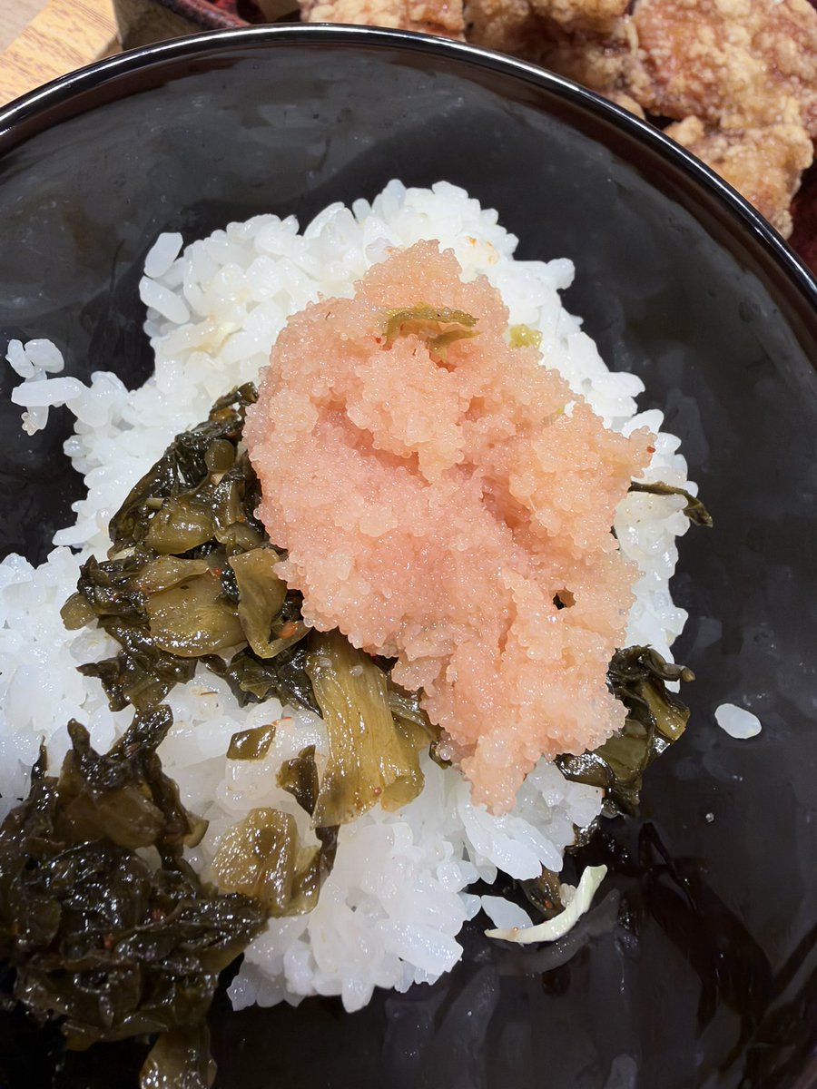 chami444's tweet photo. ヨドバシ梅田？リンクス梅田？の8階にオープンした「やまや食堂」へ行って、明太子食べ放題してきた😋😋😋

ふっくら大きな明太子2腹分は食べた🤭
明太子はもちろん、高菜も昆布もおだしもおかわり自由でもっともっと食べたかったけど胃袋限界❣️

お得で美味しすぎたー😍❣️ https://t.co/Wps2VXkcGD