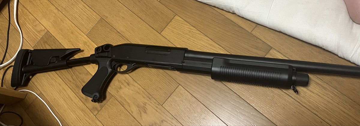 mAsTaloss_Game's tweet photo. バイオRE4のライオットガン風にでけた！！！！
サイズ合うチューブキャップなくてどうしようかと思ってたけどめっちゃ簡単に解決して草
#バイオ
#バイオRE4
#ライオットガン https://t.co/S4WDzY7jun