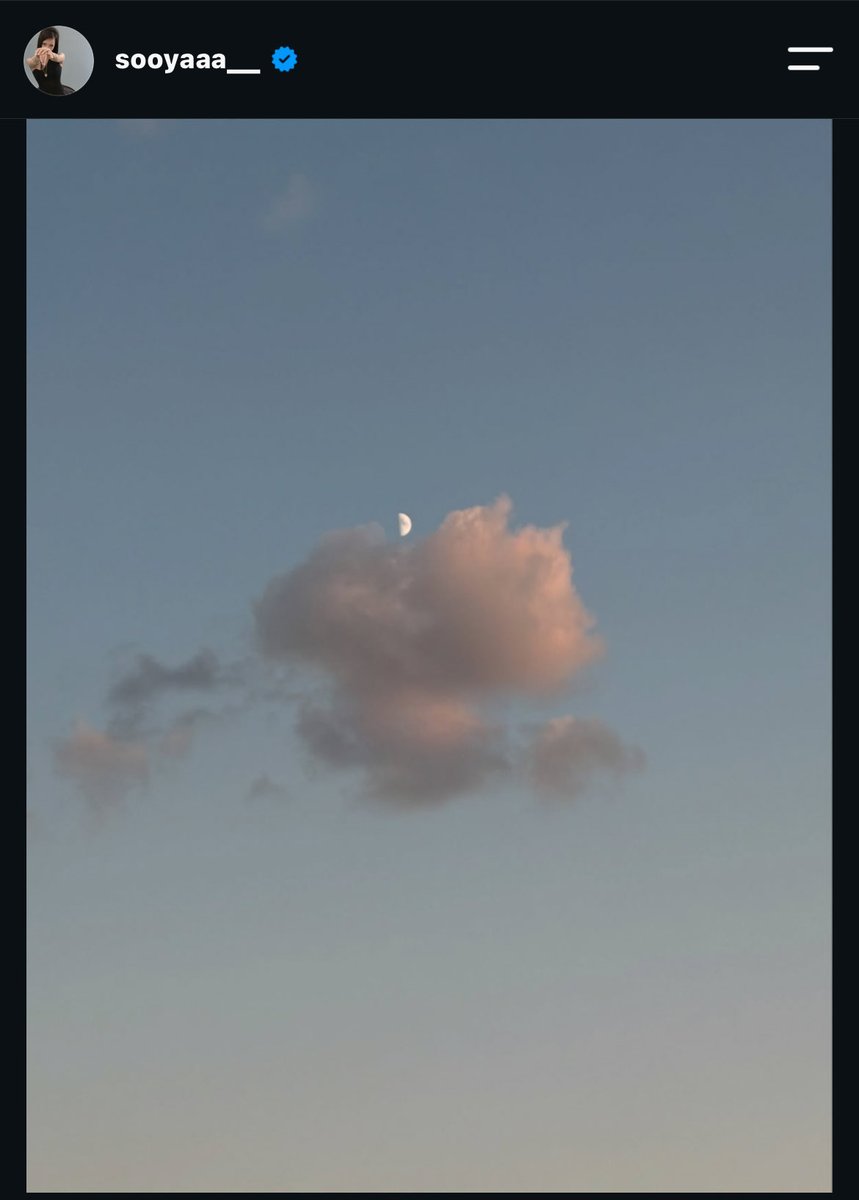 soowhat____'s tweet photo. Its just Jisoo and Dior posting the sky on their IG ☁️

DIOR PRINCESS JISOO AT PARIS
#JISOOxDior #DiorSS27 #DiorSummer27 https://t.co/hnpgxK121S