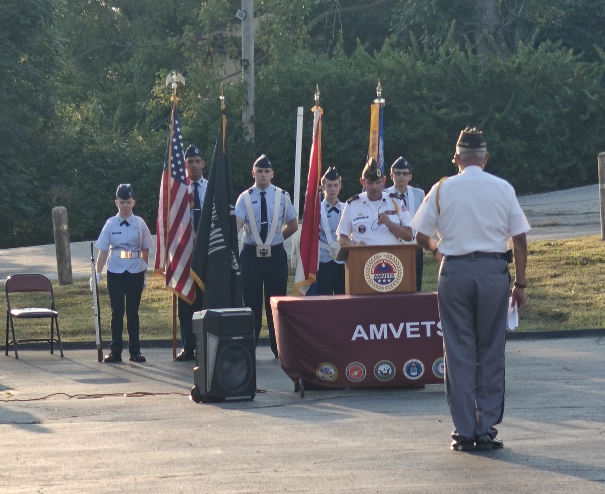 mocapnews's tweet photo. Missouri Wing's St. Louis Composite Squadron Color Guard recently served at the Annual Flag Retirement Ceremony for AMVETS Post 106. #civilairpatrol #CAPcadet https://t.co/7Lhk4dYDzl