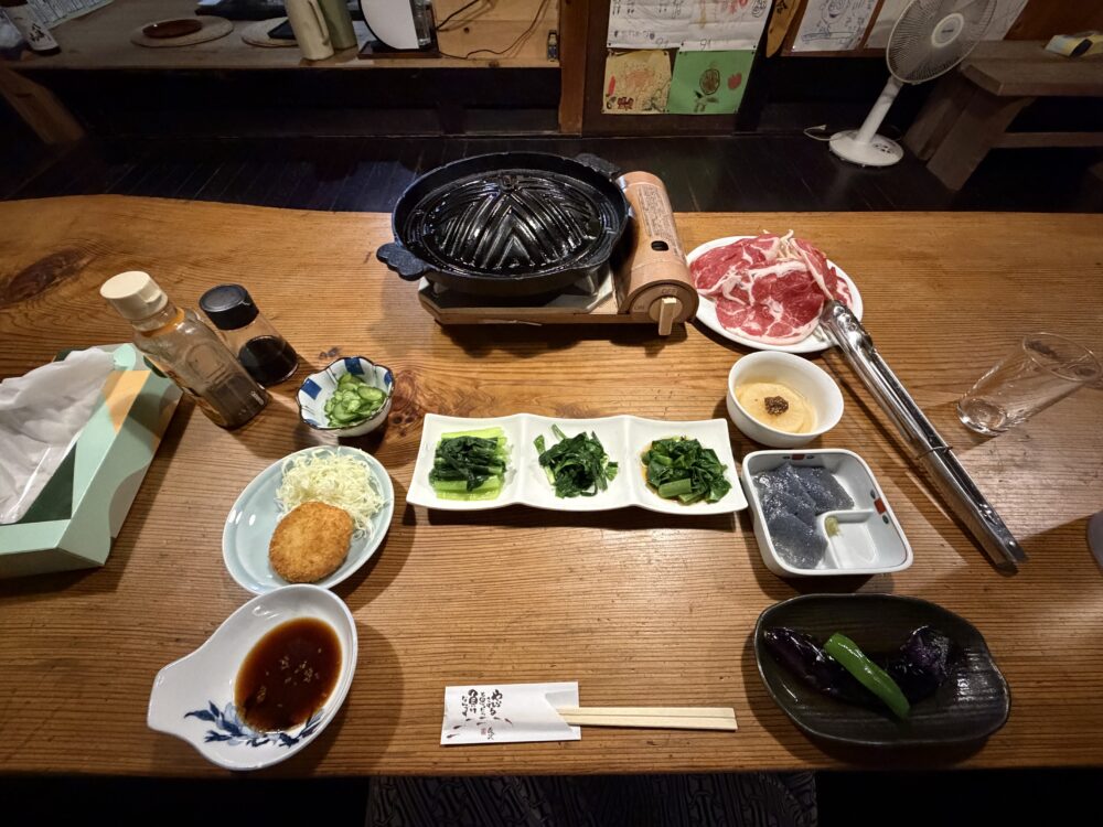 kou_onsenzanmai's tweet photo. 「秋」に最高すぎる温泉♨️9️⃣
星尾温泉 かじか倶楽部（群馬県）
・2食付き13000円程度〜
・ガッツリ温まるタイプ。秋にも最高…
・川沿いで癒される
・部屋に温泉が完備。コスパすごい
・普通は知らない温泉地→穴場！
・東京からもアクセス良い
ブログ版https://t.co/7HLOEliSFO
YouTubeラジオhttps://t.co/bd6kpN7n13