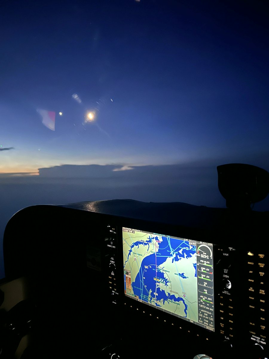 coletamaracc's tweet photo. Sunset over the Chesapeake Bay
#FlightDeal #Hiya https://t.co/6D2Zem4wjk