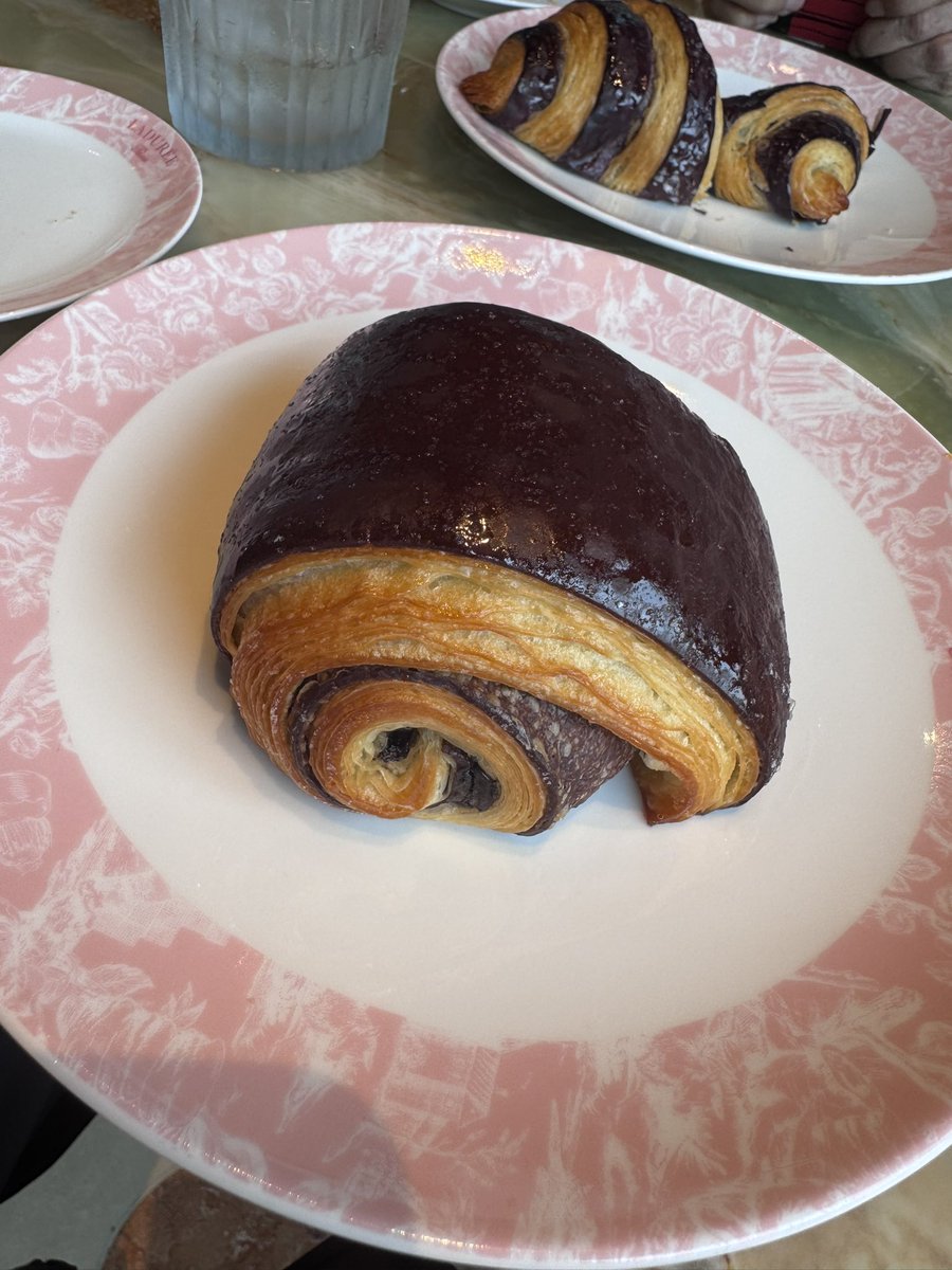 sarczo's tweet photo. Went to a French cafe and got the pain au chocolat ofc
#Rikonoms https://t.co/AzIBx46a9a