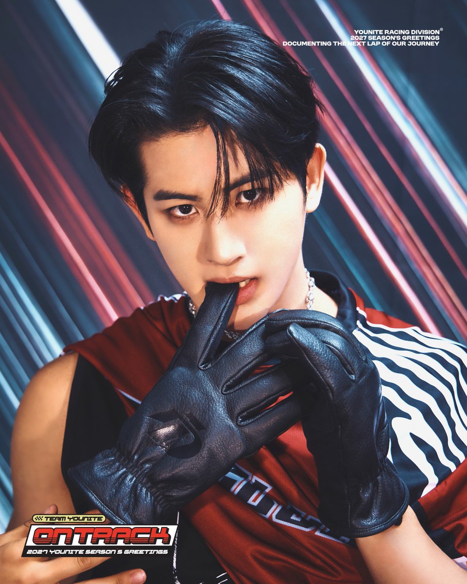 YOUNITE_offcl's tweet photo. 2027 YOUNITE SEASON'S GREETINGS 
[TEAM YOUNITE: ON TRACK] 

𝘾𝙊𝙉𝘾𝙀𝙋𝙏 𝙋𝙃𝙊𝙏𝙊 🏁

📅 2026.10.05 (MON) 14:00 (KST) ~

#YOUNITE #유나이트
#은호 #EUNHO
#스티브 #STEVE
#형석 #HYUNGSEOK
#우노 #WOONO 
#TEAM_YOUNITE #ON_TRACK https://t.co/awRkUdPTMi