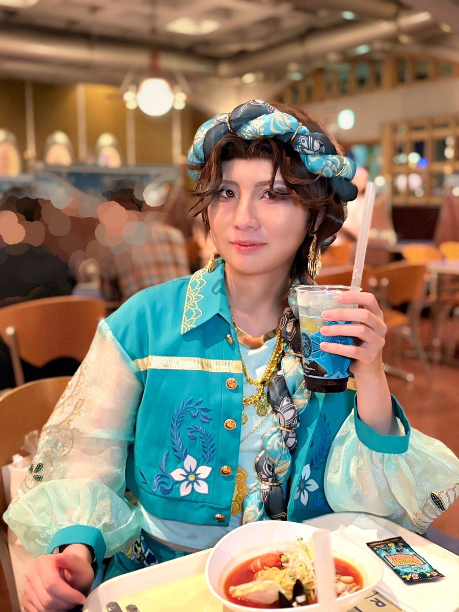 isutari's tweet photo. 【仮装/twst/9.27】

ミナジール・ティラージャ🪷

ナジュマのiPhoneで撮ってもらったやつが綺麗すぎた😂
買い換えるか🙄

#Dハロ仮装
#Dハロツイステ https://t.co/RNNXmPl3b9