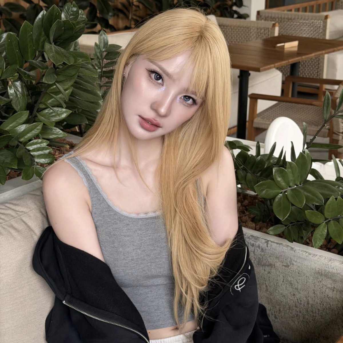 Janhae's tweet photo. 😶‍🌫️🦋✨️ https://t.co/g4ByTn2JVf