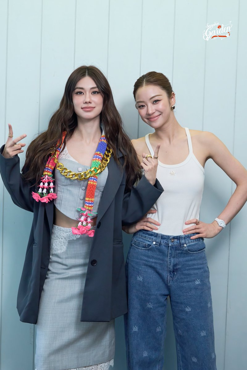 SapphicGardenTH's tweet photo. She was styled by Mrs. Schuett 

❤️‍🔥 PLS Love รักได้ไหม  
📅 ทุกวันศุกร์ เวลา 20:30 น.   
📺 ดูทีวีกด 33 ดูออนไลน์ที่ 3Plus 
⏳ ย้อนหลังได้ทาง 3Plus , iQIYI

#LenaMiu #lalinalena #miunatsha 
#PlsLoveรักได้ไหม #sapphicgarden https://t.co/p7Ph4nZt6K