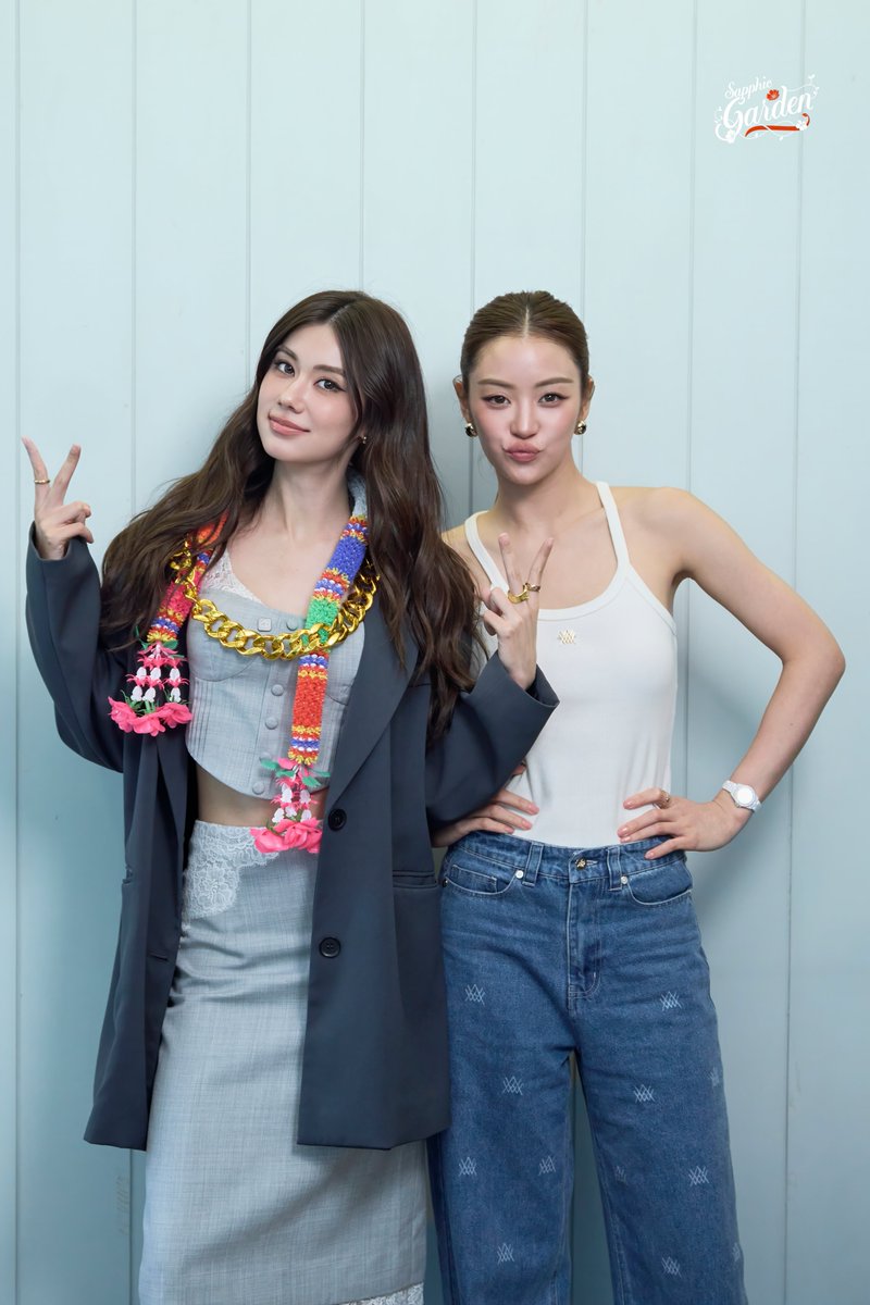 SapphicGardenTH's tweet photo. She was styled by Mrs. Schuett 

❤️‍🔥 PLS Love รักได้ไหม  
📅 ทุกวันศุกร์ เวลา 20:30 น.   
📺 ดูทีวีกด 33 ดูออนไลน์ที่ 3Plus 
⏳ ย้อนหลังได้ทาง 3Plus , iQIYI

#LenaMiu #lalinalena #miunatsha 
#PlsLoveรักได้ไหม #sapphicgarden https://t.co/p7Ph4nZt6K
