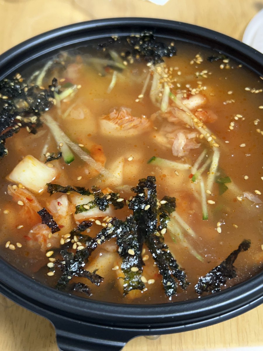 Kimalguk's tweet photo. 김치말이국수 https://t.co/tnBKIoxy0S