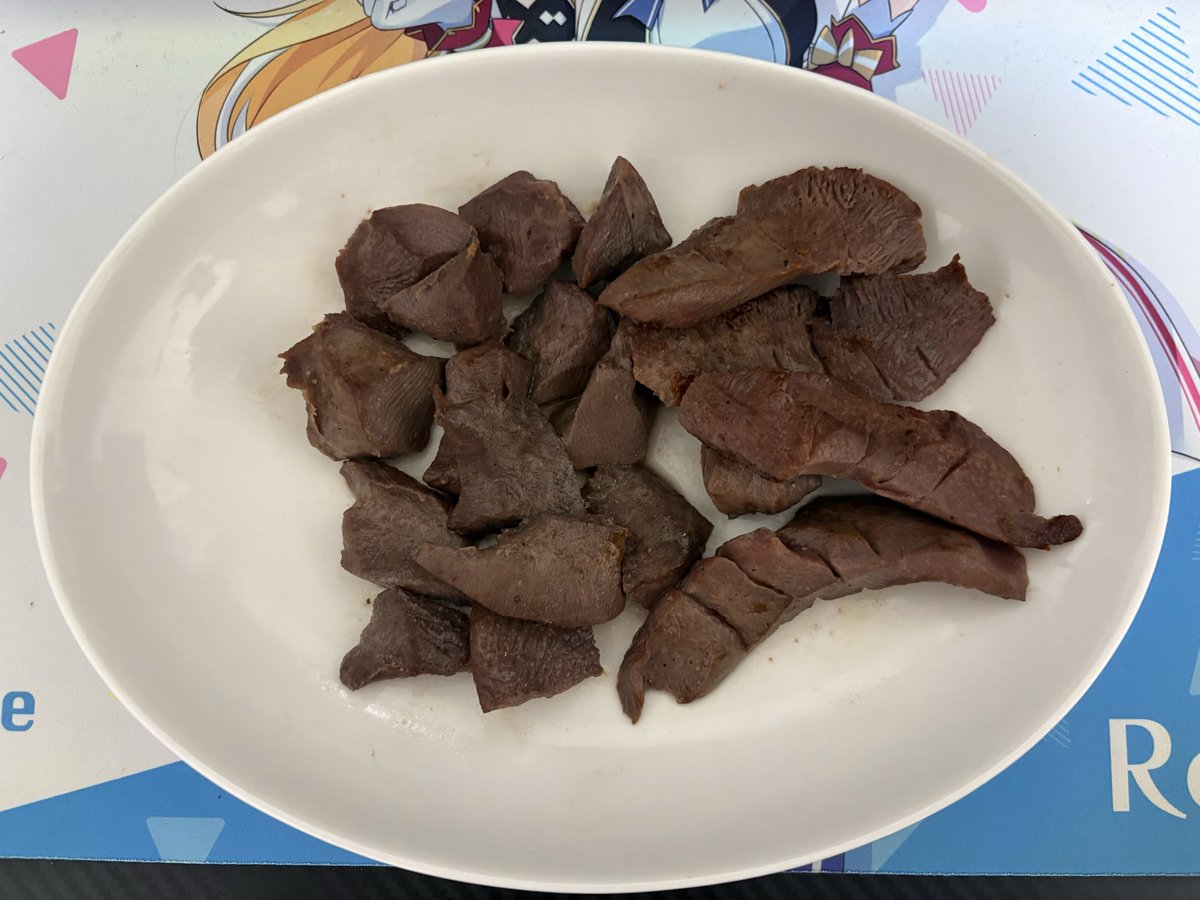 higuchi010914's tweet photo. 誕生日にドンさんから貰った牛タンを焼いて食べてます！🍖めちゃくちゃ柔らかくて美味しいです😋ドンさんありがとうございます！ https://t.co/T1UL7r9skn