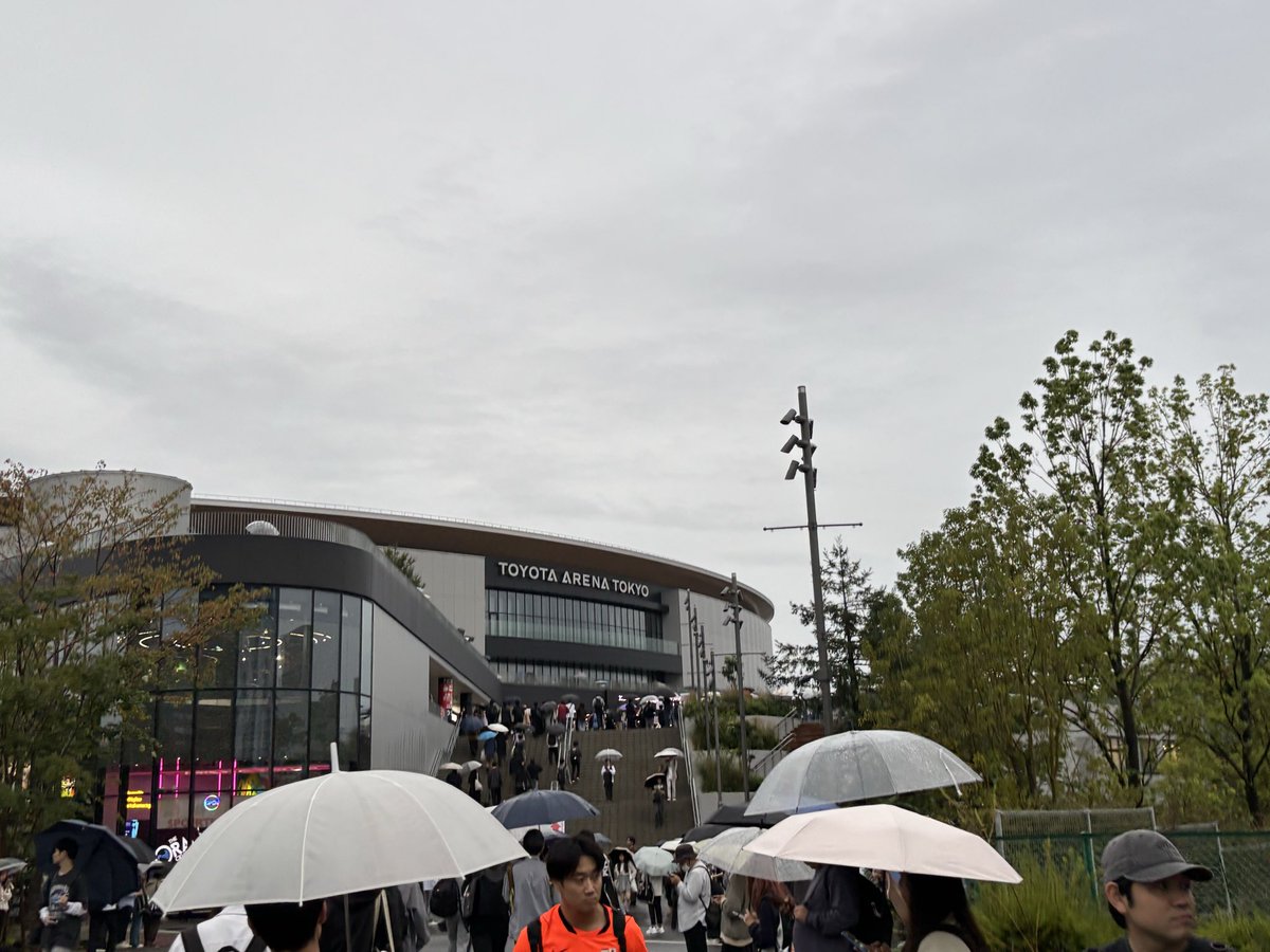 tenpanopaca's tweet photo. 東京遠征1日目
櫻坂46  15th single Backs Live

めちゃくちゃ盛り上がった！

ももちゃんの夏の近道、ダッシュ早過ぎて笑ってしまった　🤭

サイコーのライブでした！

#櫻坂46
#櫻坂46_BACKSLIVE_DAY1
#山田桃実 https://t.co/C5jjgbdzIj