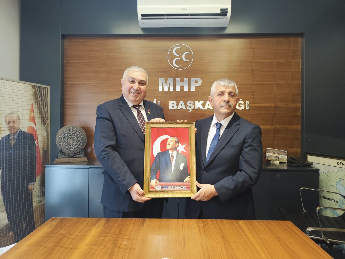 mhpizmirilbsk's tweet photo. Konyalı Sanayici ve İş Adamları Derneği (KONSİAD) Başkanı Muhammet Demir ve Yönetim Kurulu Üyeleri İl Başkanlığımızı ziyaret ettiler.

Nazik ziyaretleri için kendilerine teşekkür ediyoruz. https://t.co/QIiQgnEWqN