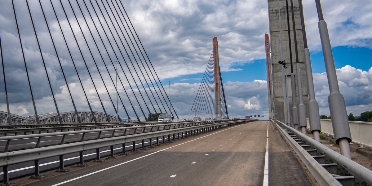 wimbeerden's tweet photo. Brug van de dag
29 september 2026
De Martinus Nijhoffbrug uit 1996 over de Waal nabij Zaltbommel,het ontwerp is van het ingenieurs consortium BVW.
De foto's zijn door mij genomen op 2 juli 2011 en verbeterd met AI. https://t.co/jpfVXcJOaw