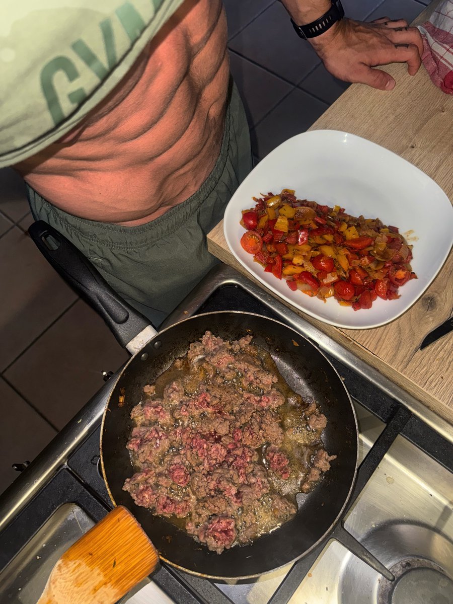 Cash_TREKS's tweet photo. Bon appetite https://t.co/rYRBsWIpCl