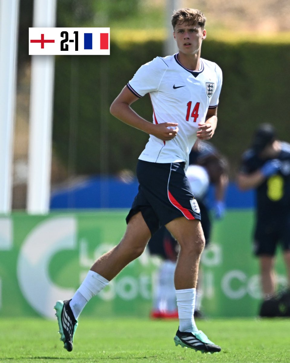 Everton's tweet photo. Harrison Armstrong was a second-half substitute for England Under-20s, playing 30 minutes of the Young Lions’ 2-1 victory over France Under-20s. 🏴󠁧󠁢󠁥󠁮󠁧󠁿 https://t.co/E8CoQTF5CJ