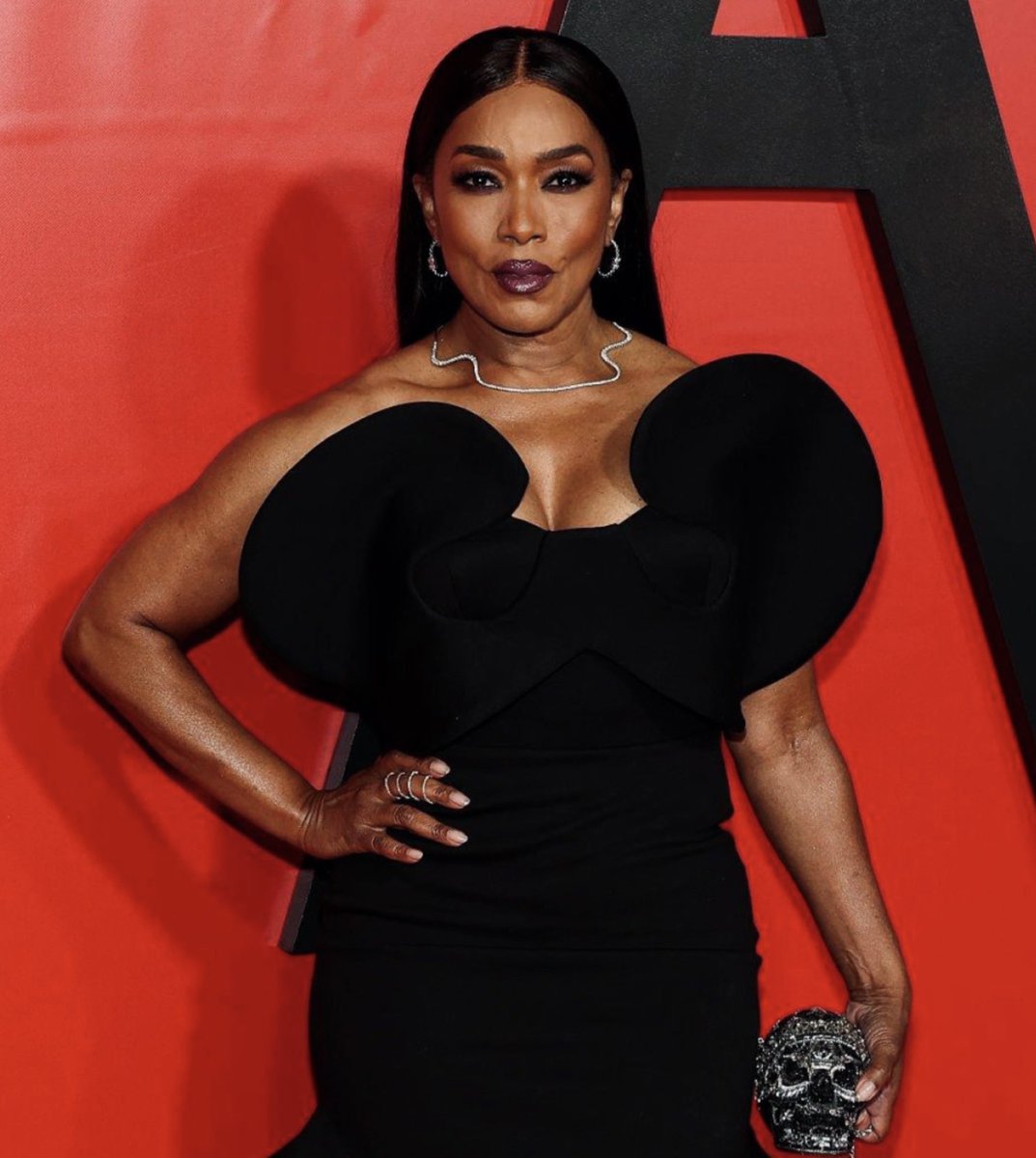 AHSZone's tweet photo. Angela Bassett revealed that Marie Laveau is her favorite character she’s ever played! https://t.co/pn7ED0iCqi
