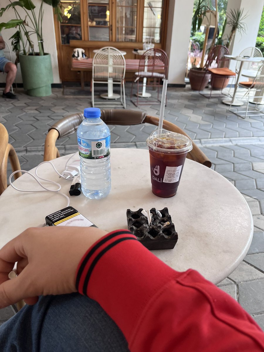 loguzoser's tweet photo. self date eyleyelim 📍 https://t.co/4JKj0wjDtq