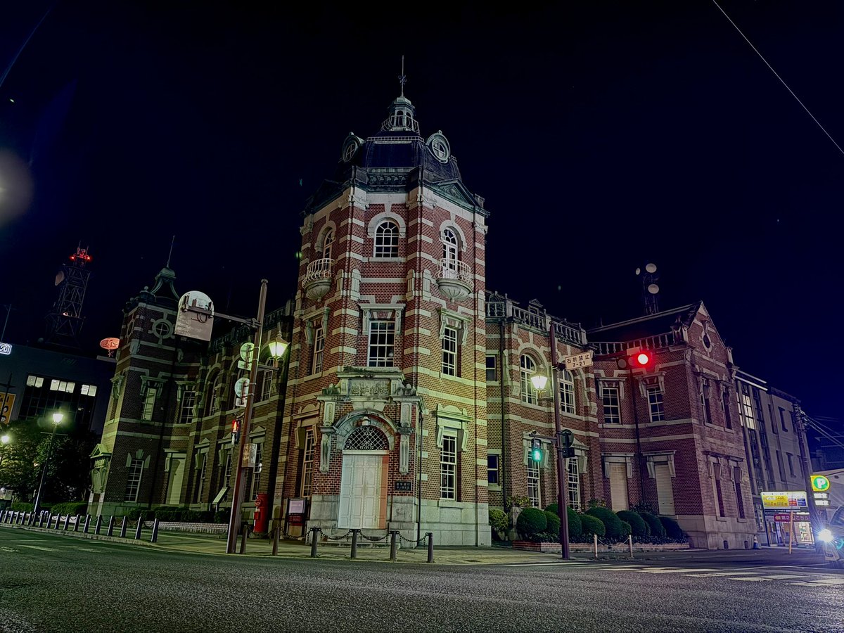 woodshipfactory's tweet photo. 今日からバタバタとする日々が続きます。

しかし、やることは変わらず
夜はしっかり走ります。

今日もゆっくり街ぶらランニング。
明日は早起きして散歩でもしようかしら。

さて、ちょっと仕事するか https://t.co/XTDVeo5hZz