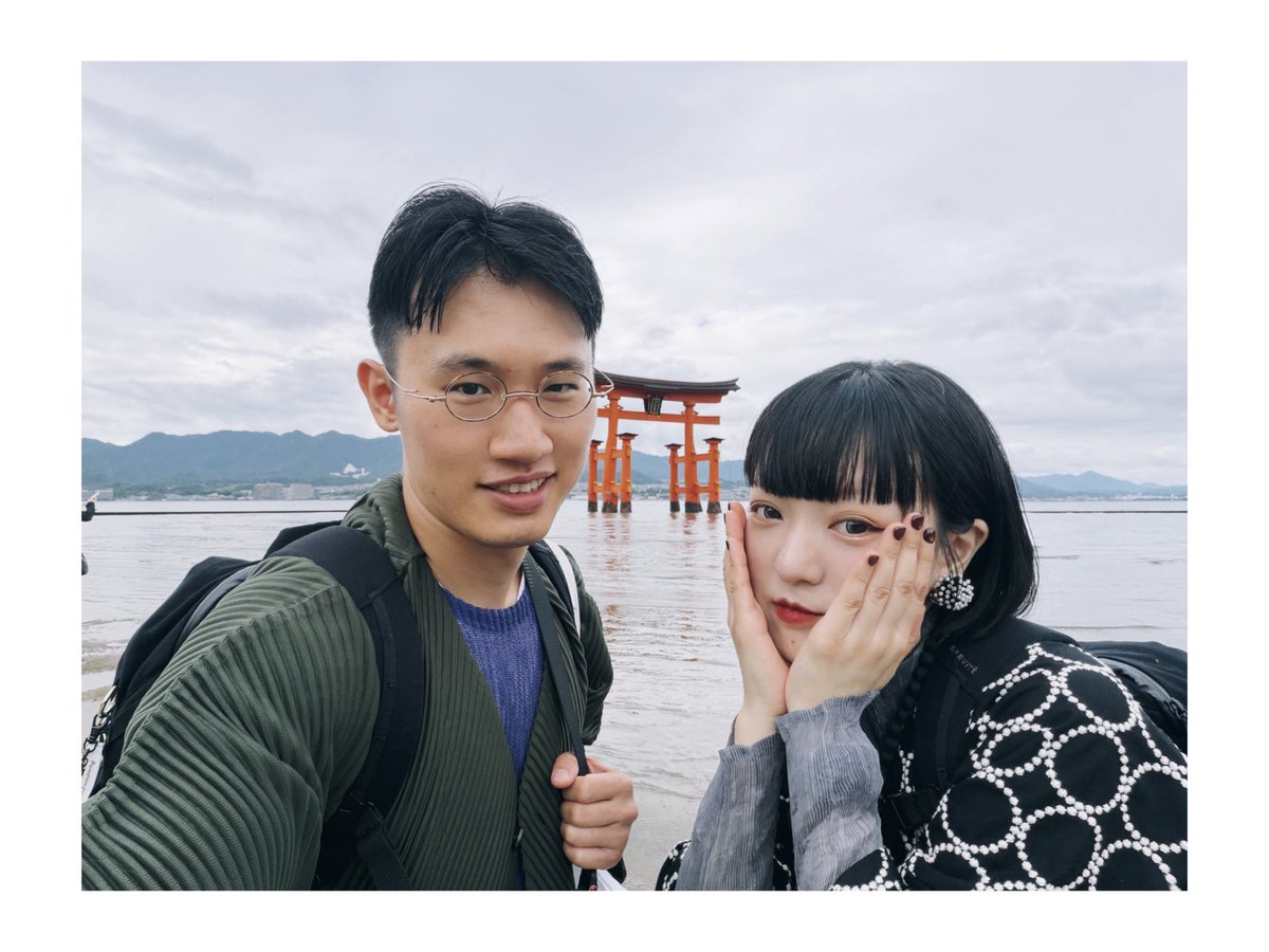 HFxxx's tweet photo. 今日：
1.去宮島
2.搭電梯
3.真的很大的鳥居
4.原爆遺跡的喵咪住民 https://t.co/AVFt9g78ty