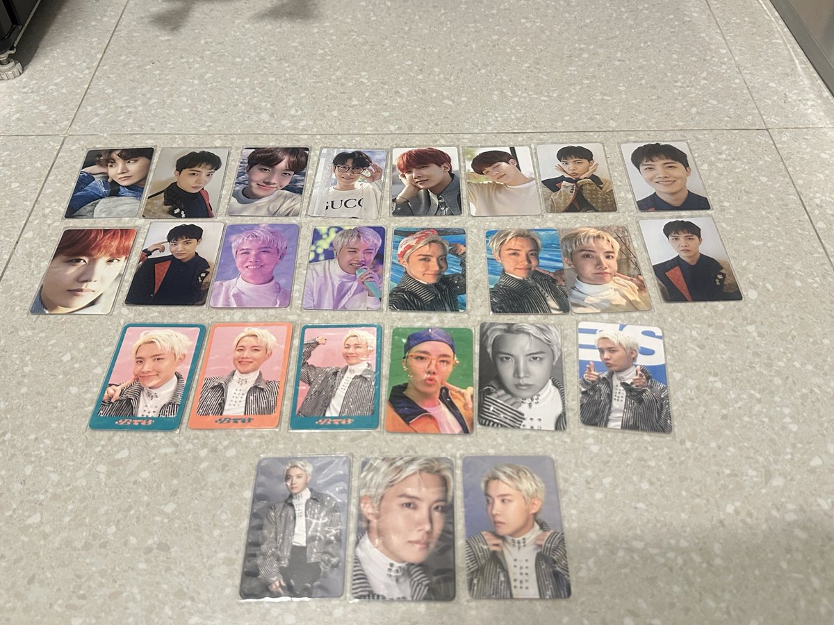 NWenur's tweet photo. WTS PC Dicon Official only 5K/pcs #wts #pcbts #bts #army #BTS_WORLDTOUR_ARİRANG https://t.co/Fj6cxmin4L