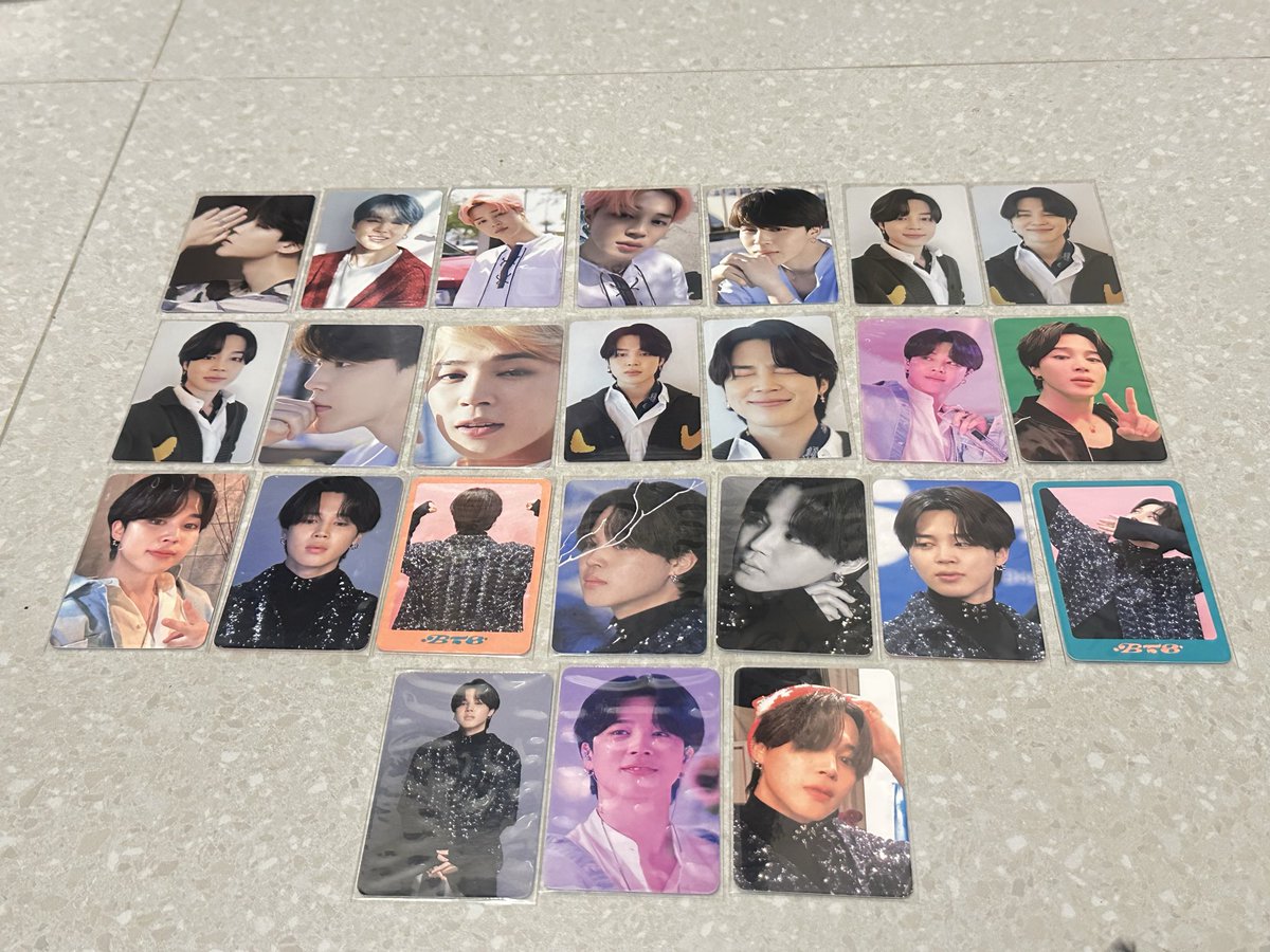 NWenur's tweet photo. WTS PC Dicon Official only 5K/pcs #wts #pcbts #bts #army #BTS_WORLDTOUR_ARİRANG https://t.co/Fj6cxmin4L