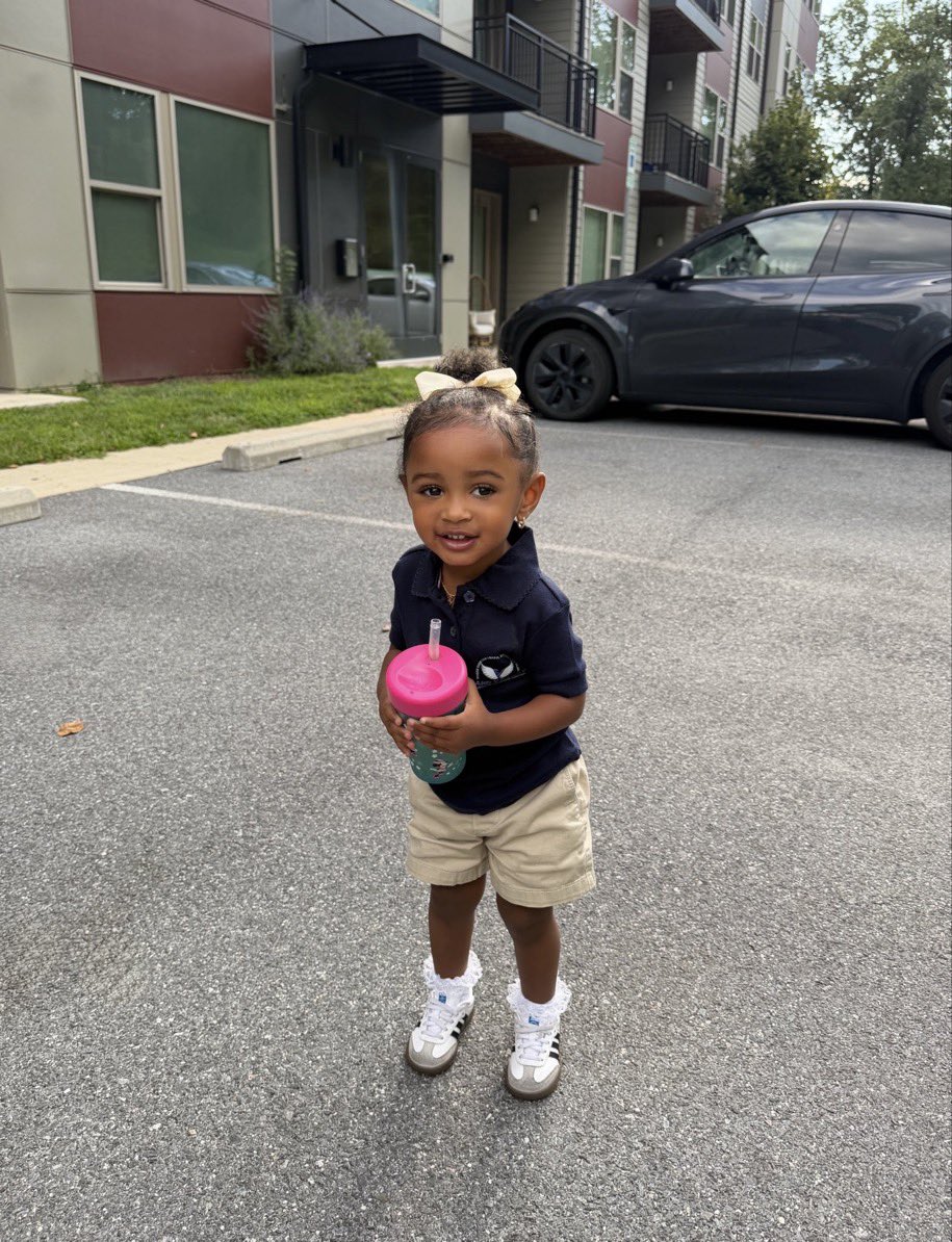 JesmineGreac's tweet photo. Happy Back to School Week! 📚✏️🙏 https://t.co/KhWY0s2rPV