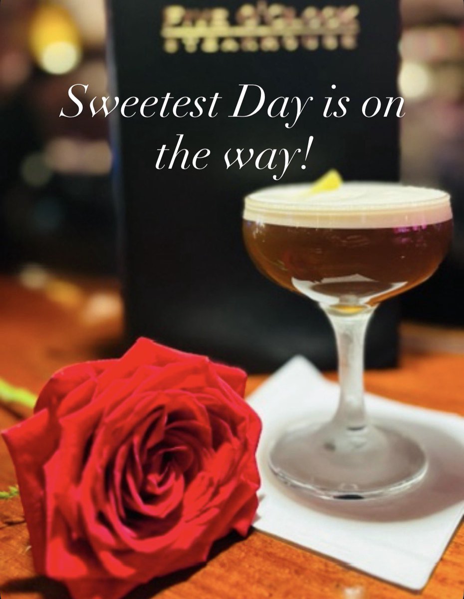 FiveOClockSteak's tweet photo. Sweetest Day (Saturday, Oct. 17) is fast approaching. Make your reservations now.

Call 414-343-3553 or visit @OpenTable at https://t.co/zqQSmQrhL3

#sweetestday #romanticdinner #beststeakhouse #specialsomeone #supperclubvibes https://t.co/beyR8q4E6j