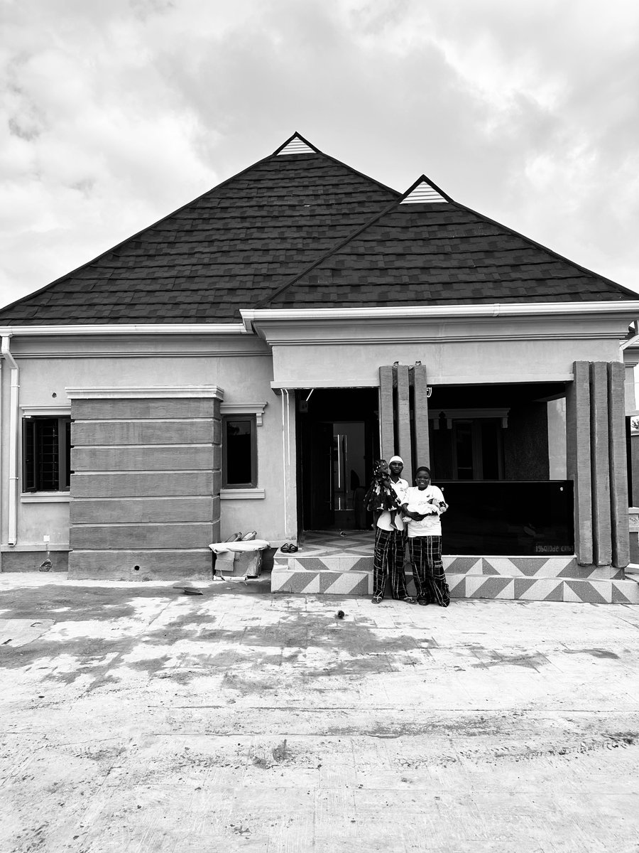 AbeniAde_'s tweet photo. First house and so many more to come Bi’idhnillah! ALHAMDULILLAHI. https://t.co/Kl7YoQAQ5H