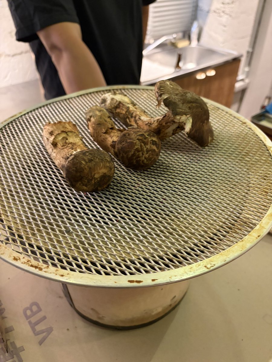 akkunyo's tweet photo. 秋の味覚
セレンディピティな出会い
明日は人間ドック…
#上田市 #素敵な人たち #また来たくなる https://t.co/EktPIp0L9g