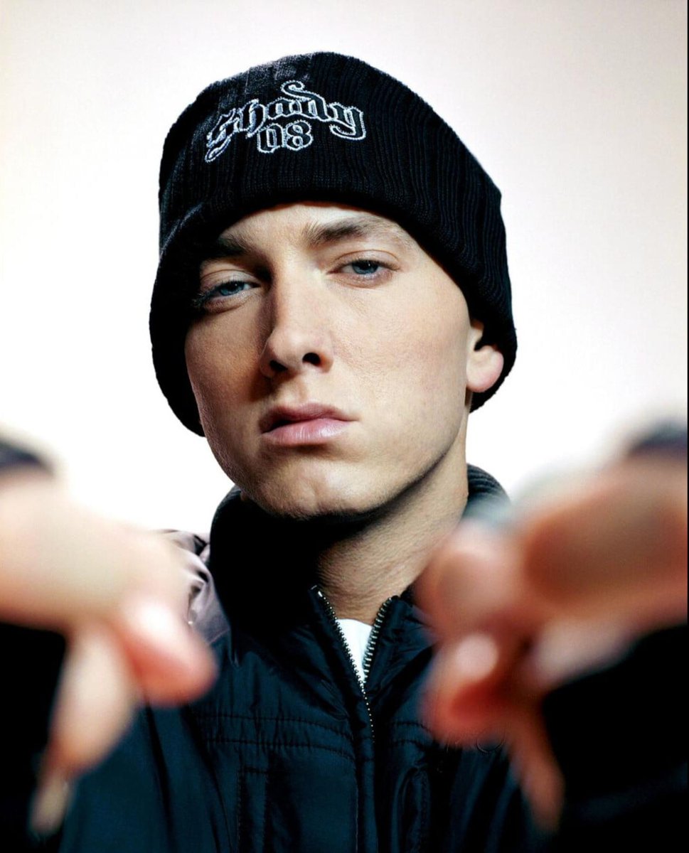 EmiinemUpdates's tweet photo. Eminem, 2004. 

©: Jonathan Mannion https://t.co/b8jGdUeyVz