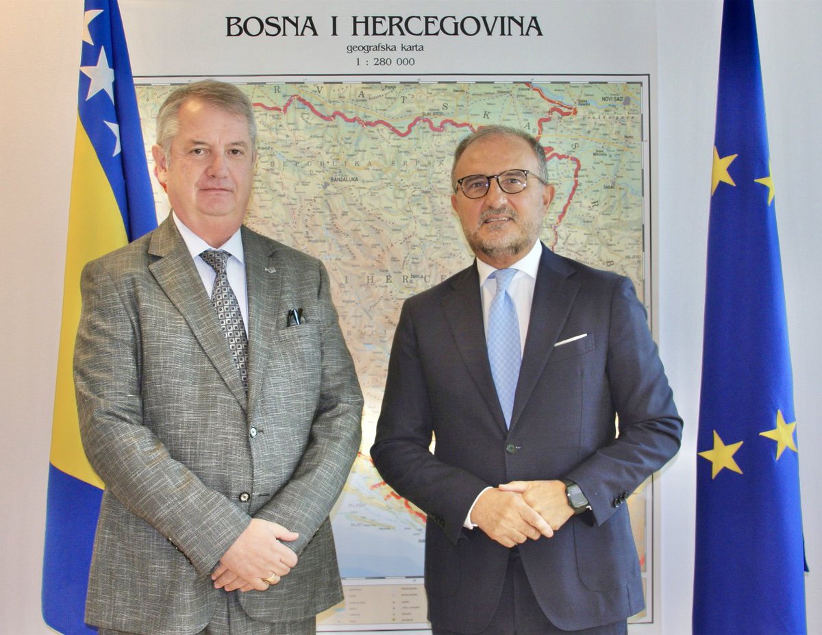 LSorecaEU's tweet photo. Today I wished a warm welcome to the new Ambassador of 🇦🇱 Albania to 🇧🇦BiH, Spiro Koçi @ALAmbInSarajevo. 

We discussed regional cooperation and its importance for the EU integration of the Western Balkans in numerous aspects, from economic development to security issues. 

We also spoke about the next EU-Western Balkans Summit and the opportunities the EU offers to the region, including the Growth Plan with its potential to help candidate countries moving faster on their EU integration path.