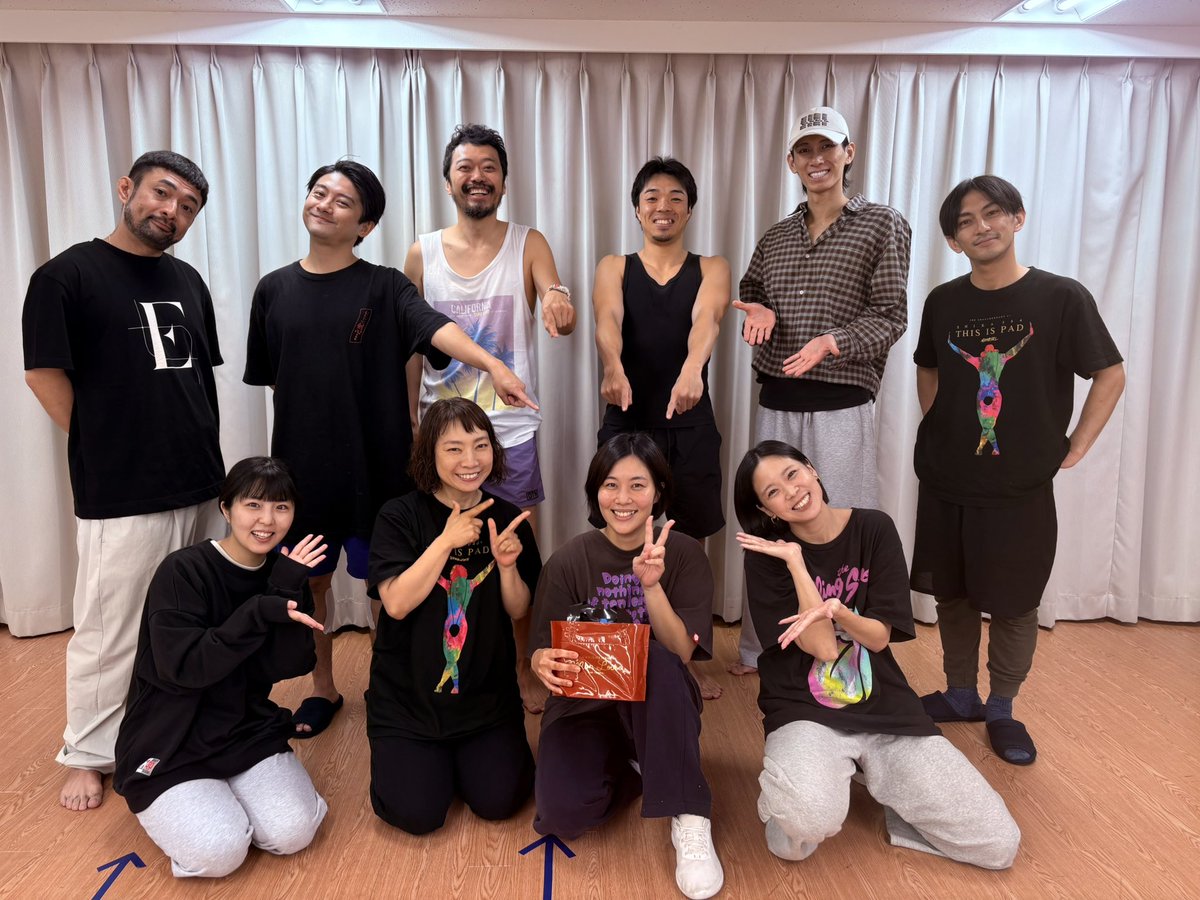 shika564's tweet photo. #2Shoulderpads 凱旋公演、お稽古がスタートしました！
オリジナルメンバーに加え、新メンバーから、6年ぶりのまっちゃんまで★みんなでエディンバラの風を日本に吹かせるべく、一丸となって頑張ります！！
そして、今日は花ちゃんの誕生日でした！おめでとうぴょーん！

ただいま、ぴあをはじめとした各種プレイガイド先行販売受付中ですっ♪
お申し込みはこちらから↓↓↓
https://t.co/OFN2QYcGLv

#ショルパ