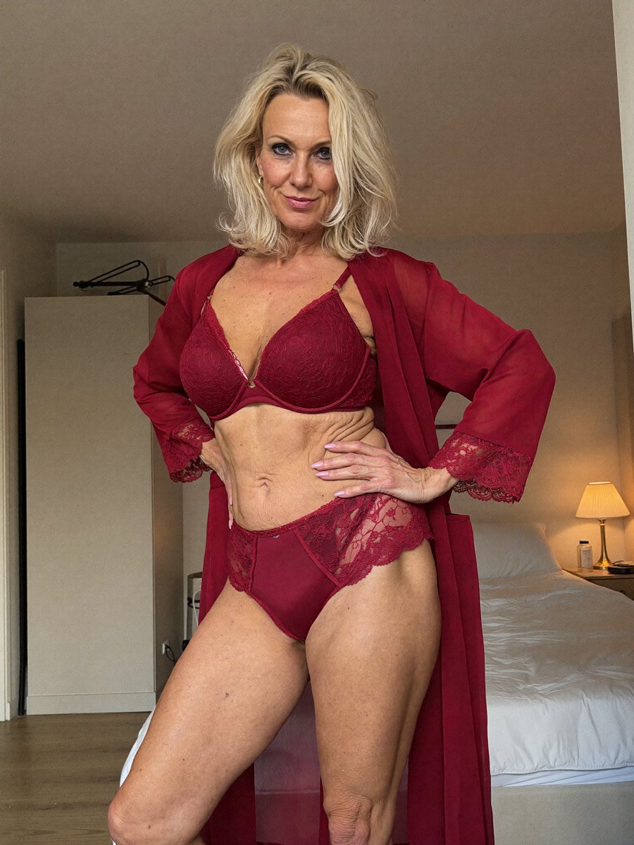 lis_tease's tweet photo. Ik voel me mooi in deze rode lingerie. Vind jij dat ook? 😉 https://t.co/wbBa9IHl8U