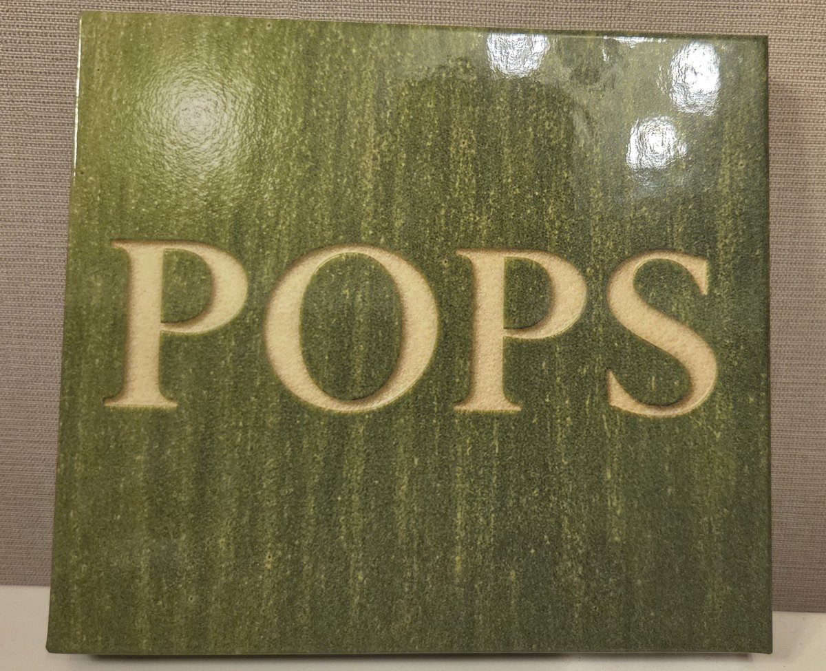 MIYUMAMASHA's tweet photo. #ミセスPOPS 
まだ途中までしか聴いてないけど歌詞が深～い🤔 https://t.co/G6GHetKAmg