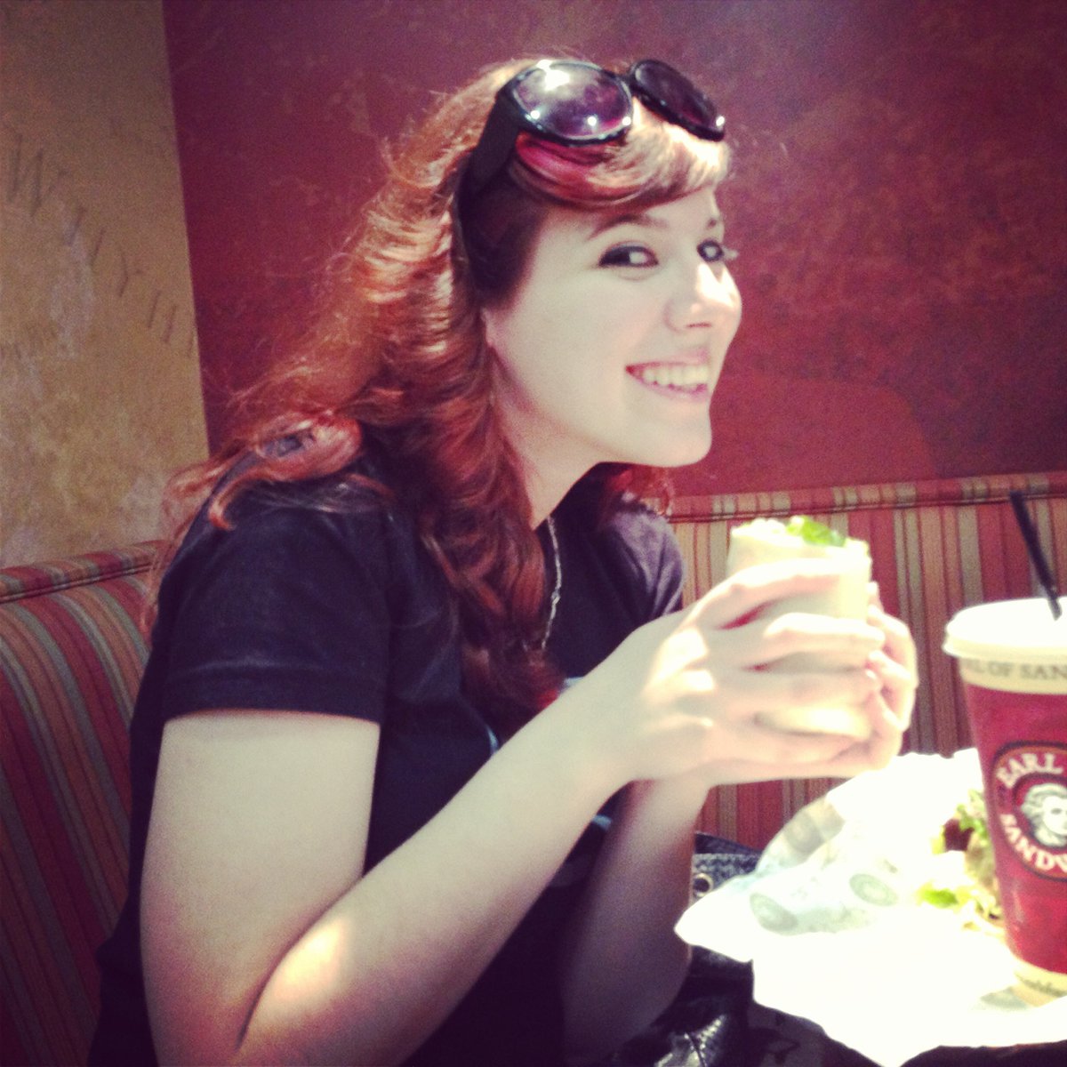 lady_miseria's tweet photo. The Instagram filters really had me in a chokehold https://t.co/ZR7dDAI7JT