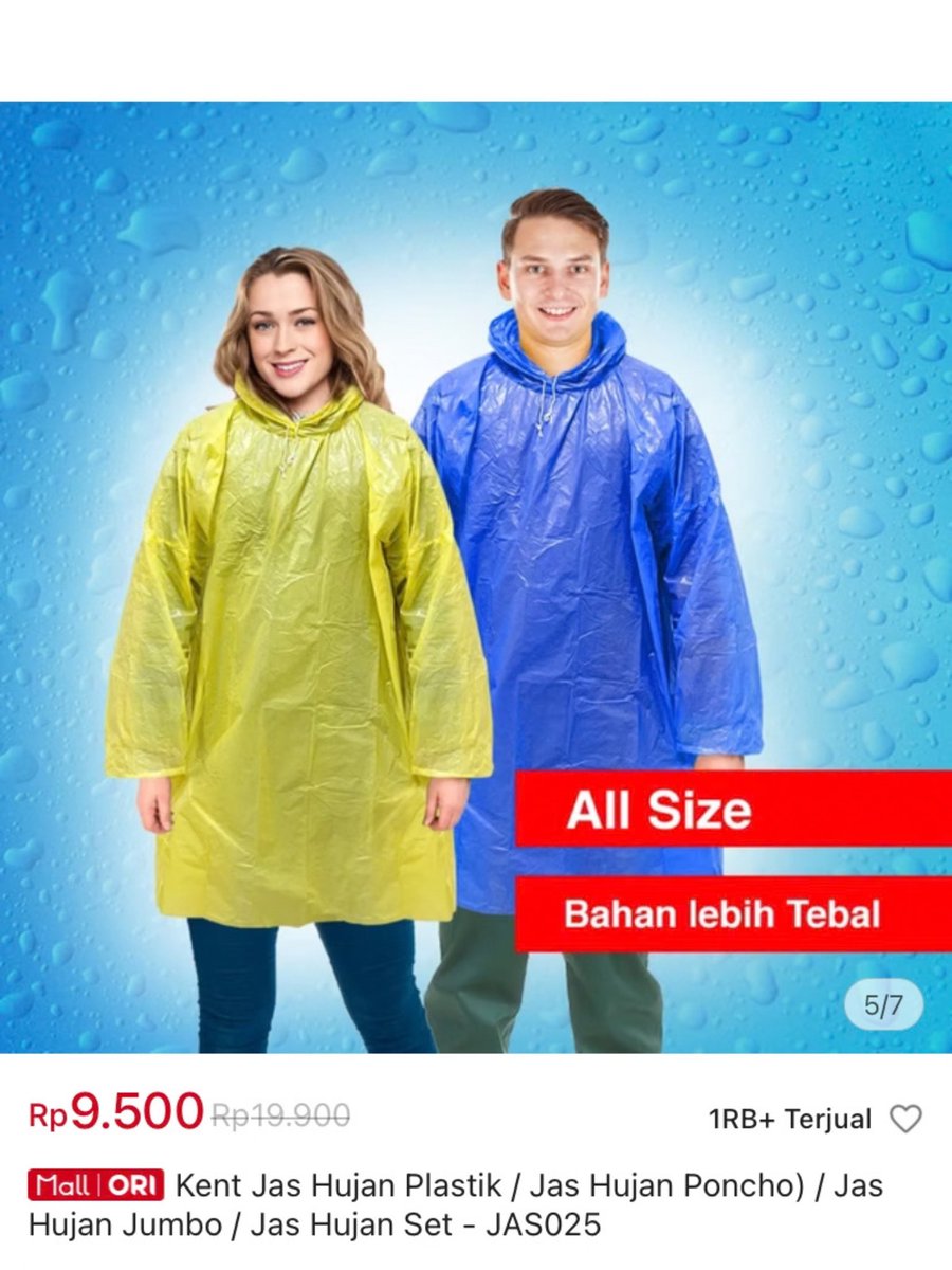 Oldschools_'s tweet photo. Baju adat Bogor ala Intan (@N_IntanJKT48) 🤪: Kent Jas Hujan Plastik Poncho 🌧️✨

"Baju adat" paling anti-air &amp; serbaguna! Jas hujan poncho berbahan plastik tebal yang praktis, ringkas, &amp; siap nemenin terjang hujan mendadak di jalanan Bogor 💭🤣

#Os48 #IntanJKT48 https://t.co/VJtLiboAB6