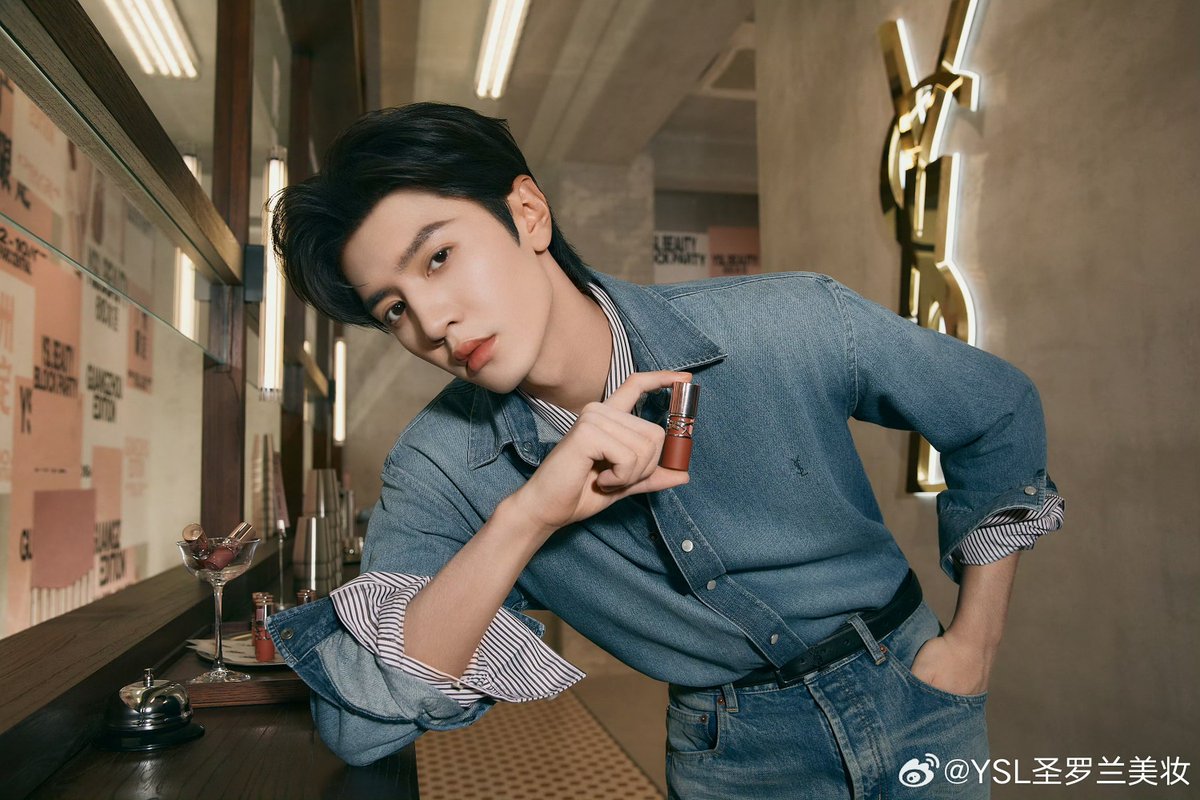 chenzheyuanzi's tweet photo. #ChenZheyuan’s officially announced as YSL Beauty’s Brand Ambassador💄

he’s the first male celeb in China to hold dual titles with both Saint Laurent’s fashion and YSL Beauty lines. a rare full-line partnership spanning Kering &amp; L’Oréal. truly a major recognition from YSL! https://t.co/Jk30QiXpvn