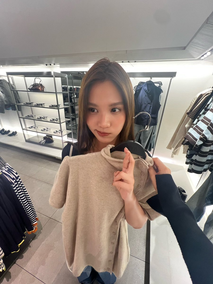 beonnnie's tweet photo. บอนบอน ซาโรตุ๊ https://t.co/Vdblk7XYhs