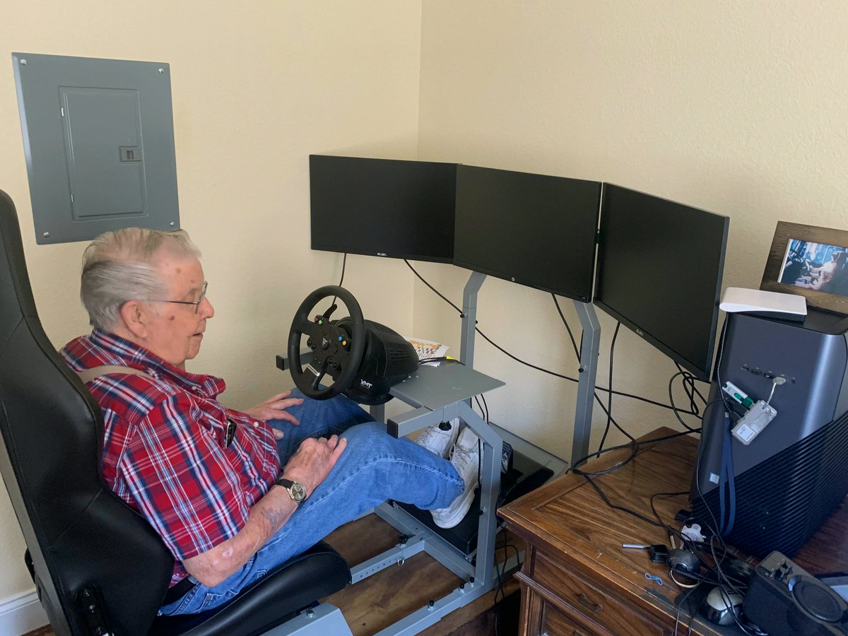 JasonSanchqdh's tweet photo. I found out today that my grandpa ordered a better gaming rig than myself and any of my friends
#ValorantVCT #ACCRETION https://t.co/b3nPJib2Pg
