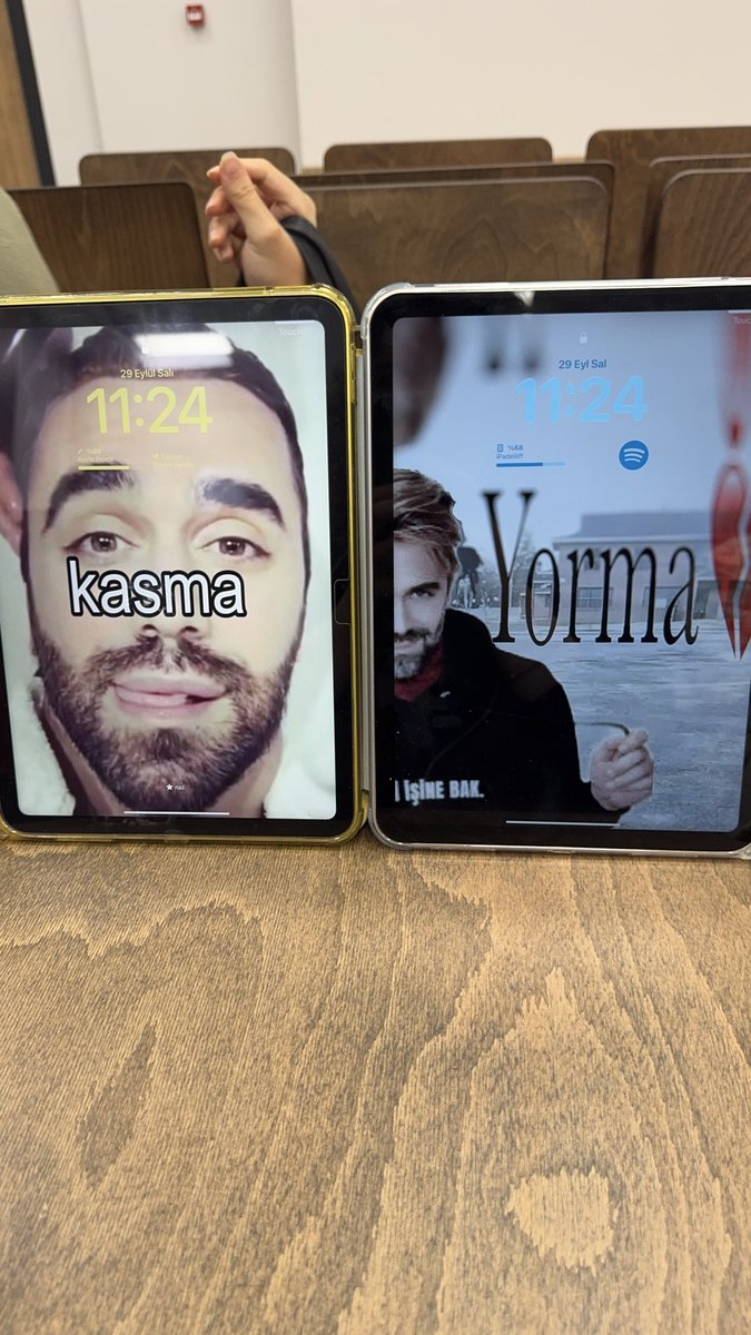 stargrlinsamsun's tweet photo. Dersin 62.dakikası hoca hala konuşuyor kasma hoca yorma hoca https://t.co/mIVJnfW0Oy