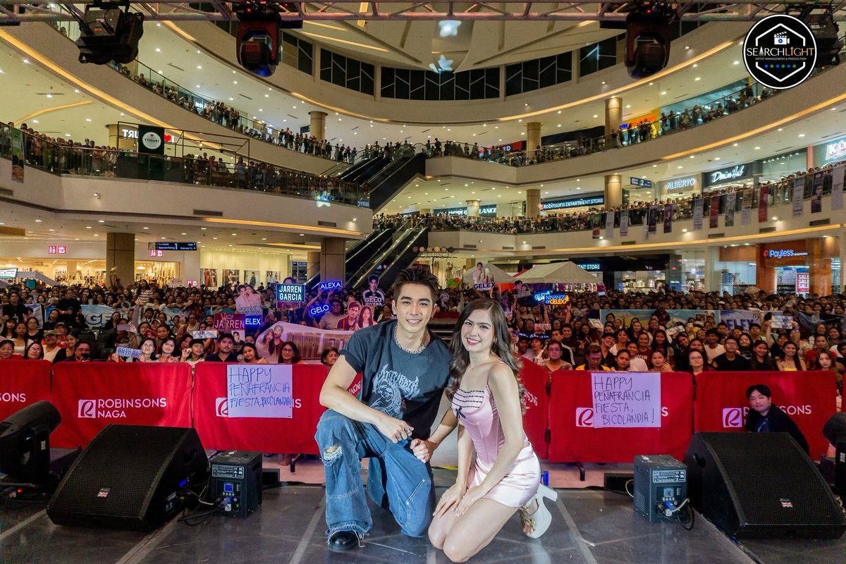Emarich19's tweet photo. Why are they loved by so many people?  Because they act naturally, smooth,genuinely friendships and mostly good partnerships/team up rather than loveteam.  Some people says it called (FS). But for me as a fan, viewer,  observant, its not (FS). Its a natural interaction  and deeply connection.  Imagine  the love and supports of the fans/ fandom that even though they are not always seeing together or waiting for them to  have more projects. The willingness to support and  to wait is always been there for them. Because we are purely believe, support and we give our 100 percent support for them.  We Manifesting  @ofc_iwant @ABSCBN @StarMusicPH @starmagicphils praying manifesting for them to have another or more projects to have and to do together. 
#Gelex
#bgyo_gelo #alexailacad