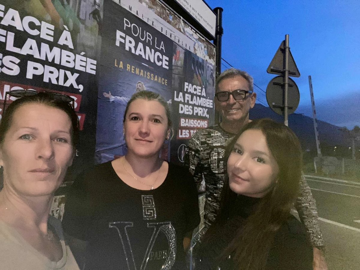 S_Lombardi73's tweet photo. 🇫🇷 Hier à #Albertville, #Ugine et dans les communes alentours, avec Benoît, Jessica et Marine.
Une nouvelle fois sur le terrain pour faire vivre nos messages : la renaissance de la France en 2027 avec Marine Le Pen, mais aussi pour la baisse des taxes sur le carburant. https://t.co/uNg3zbObsc