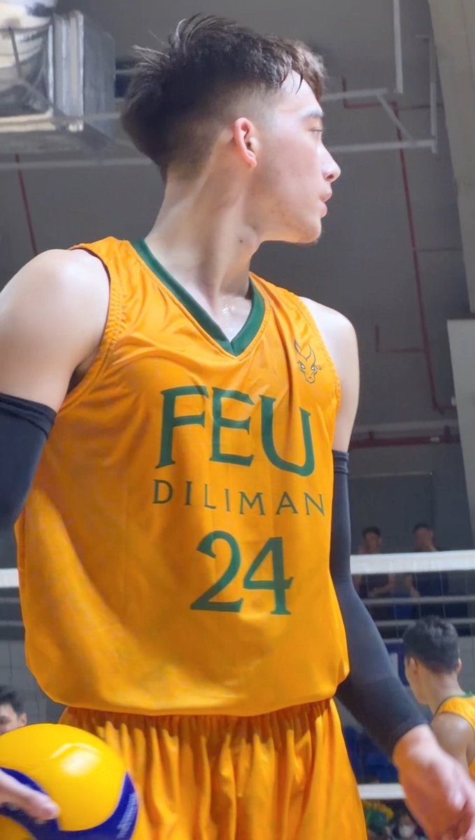 bautistadanielb's tweet photo. Sam Hopkins!!!  💚💛

#UAAPSeason89 https://t.co/QmypCEsnRd