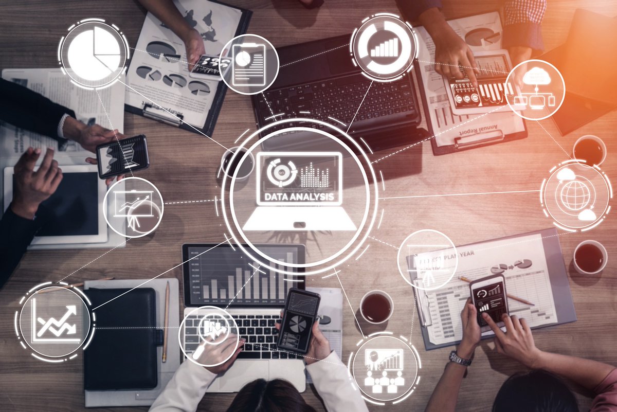 ConsLomb's tweet photo. #Lavoro: via libera da @ConsLomb alla legge 
per sostenere lo sviluppo delle #tecnologie strategiche e delle imprese sociali. Presidente @Emanuele__Monti : “Lombardia prima Regione a investire su competitività e innovazione dell’economia sociale”. 👉https://t.co/utFKm0j1uG https://t.co/LOvNhbioff