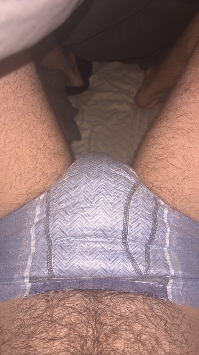 CWOTTERcub's tweet photo. Wakey wakey wet baby! https://t.co/UFeP1Ke7rS